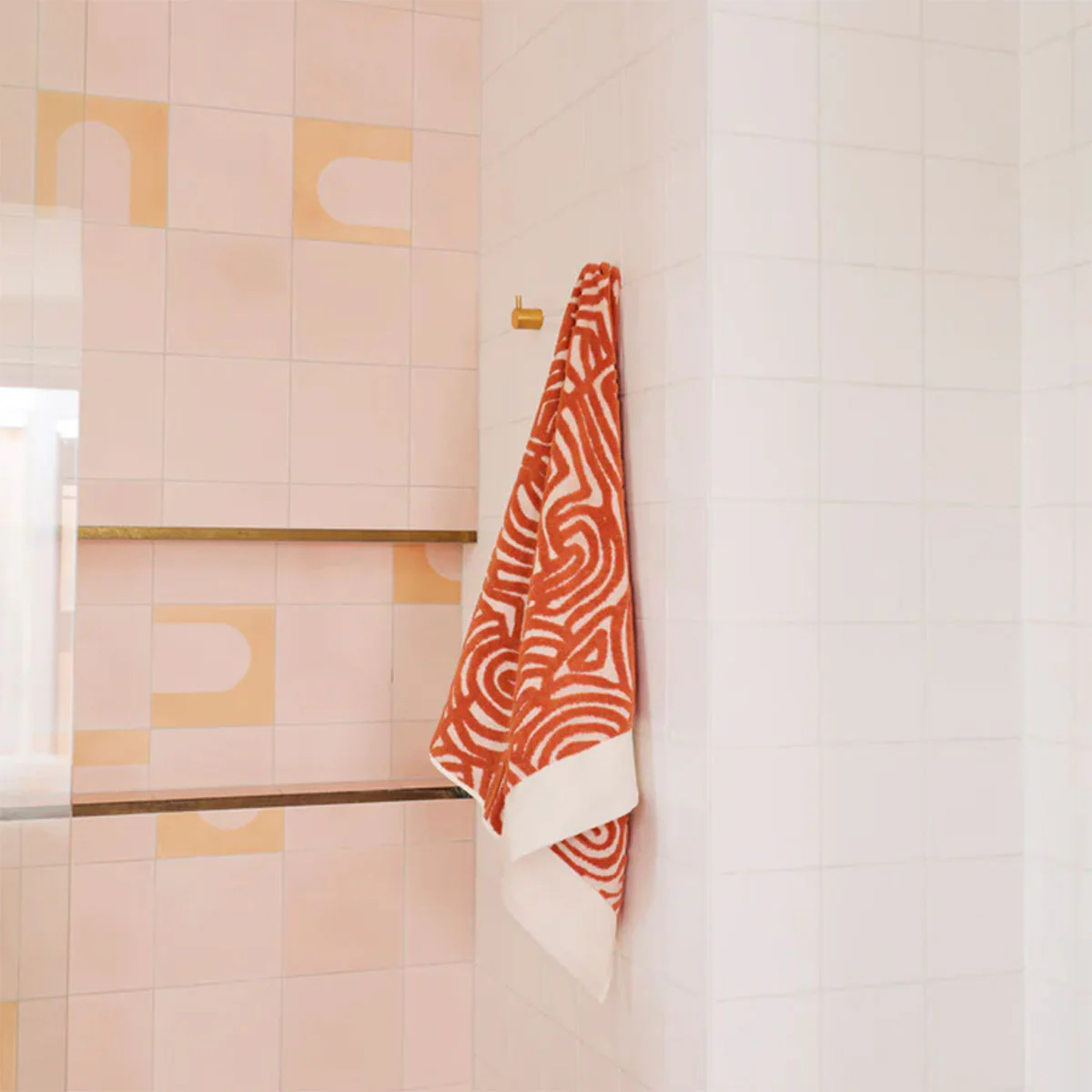 Bath Towel Sand Embossed Terry Kalaya Tjukurpa - Kip & Co - Image 2