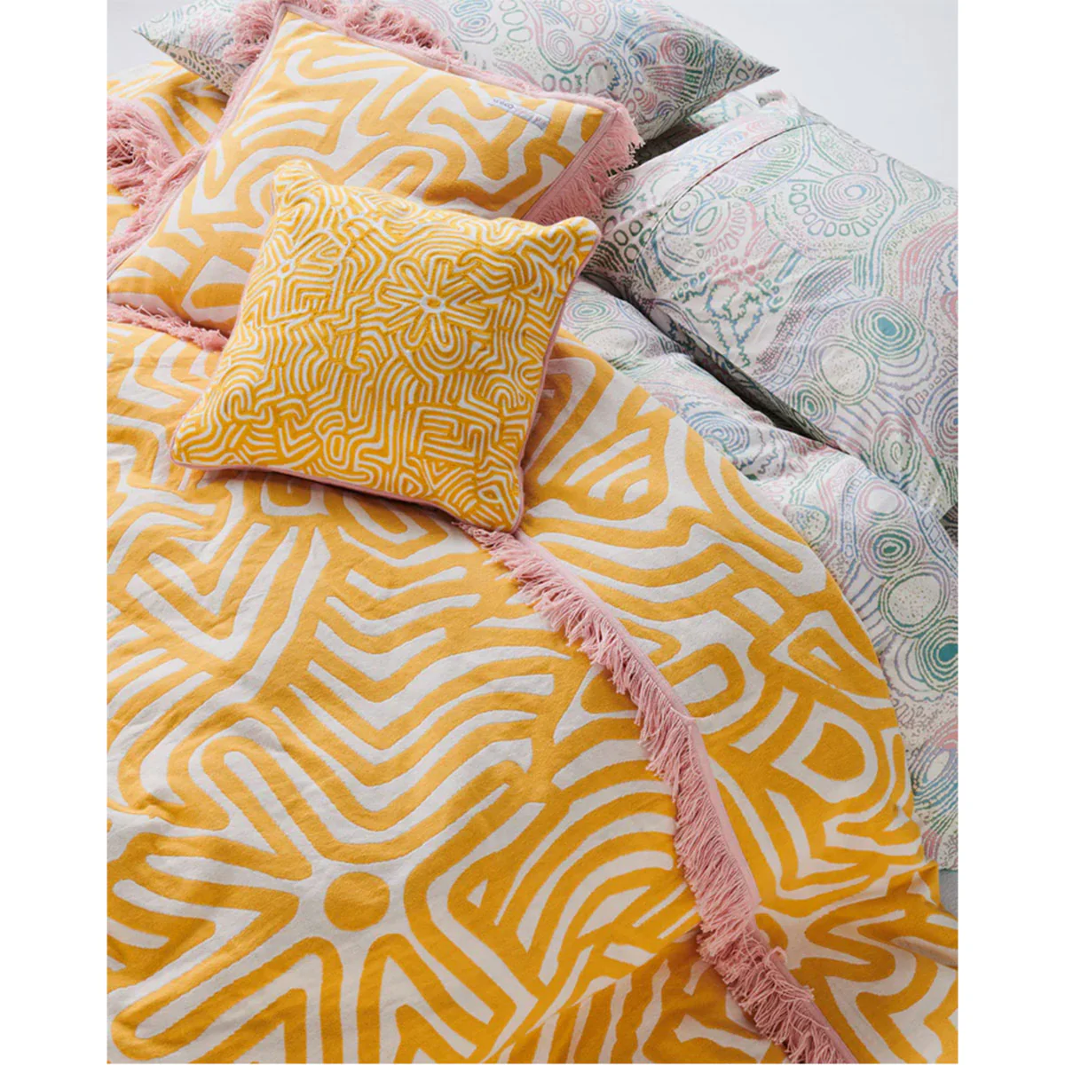 Cushion Straw Embroidered Kalaya Tjukurpa - Kip & Co - Image 2