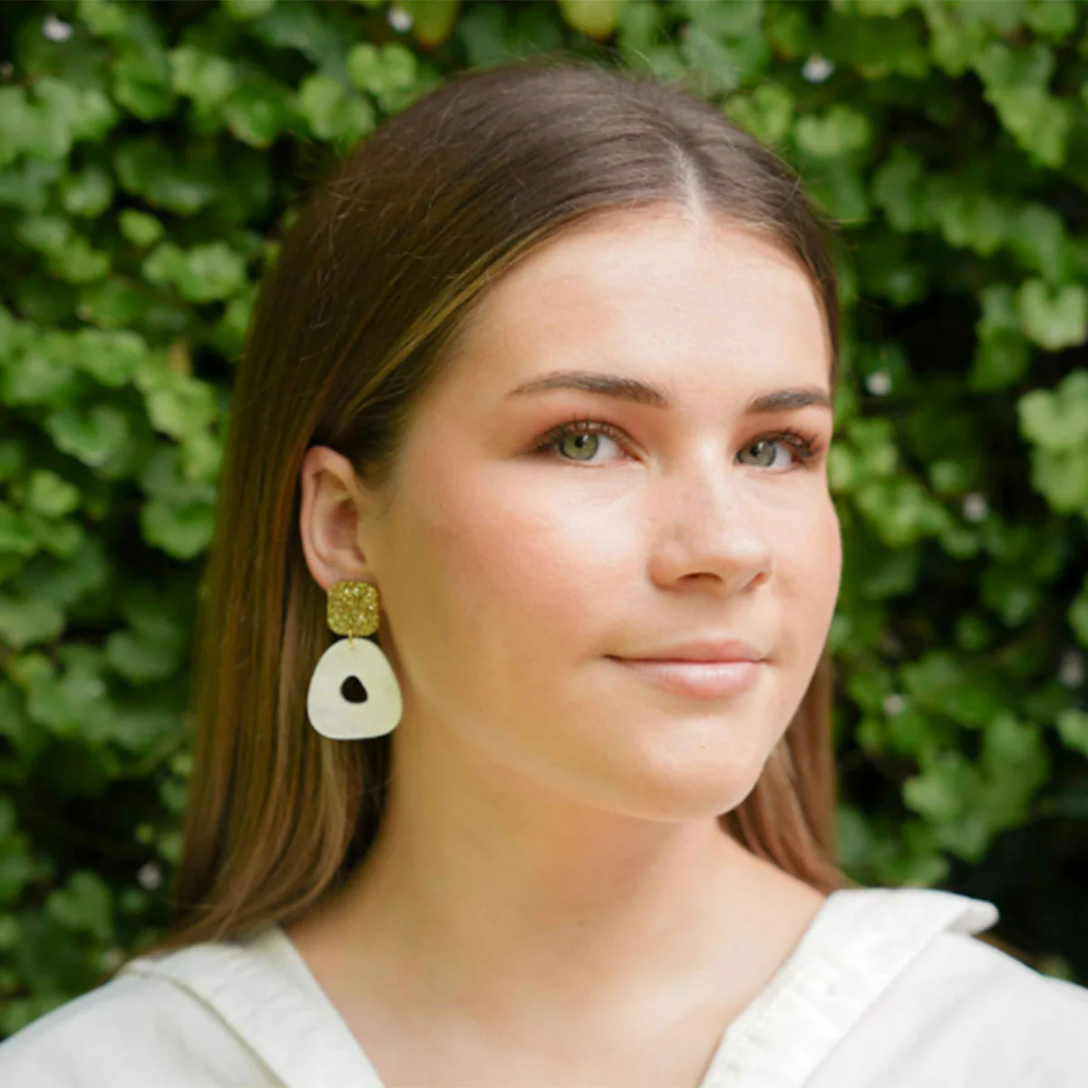 Earring Maia Pearl - Hagen and Co - Image 2