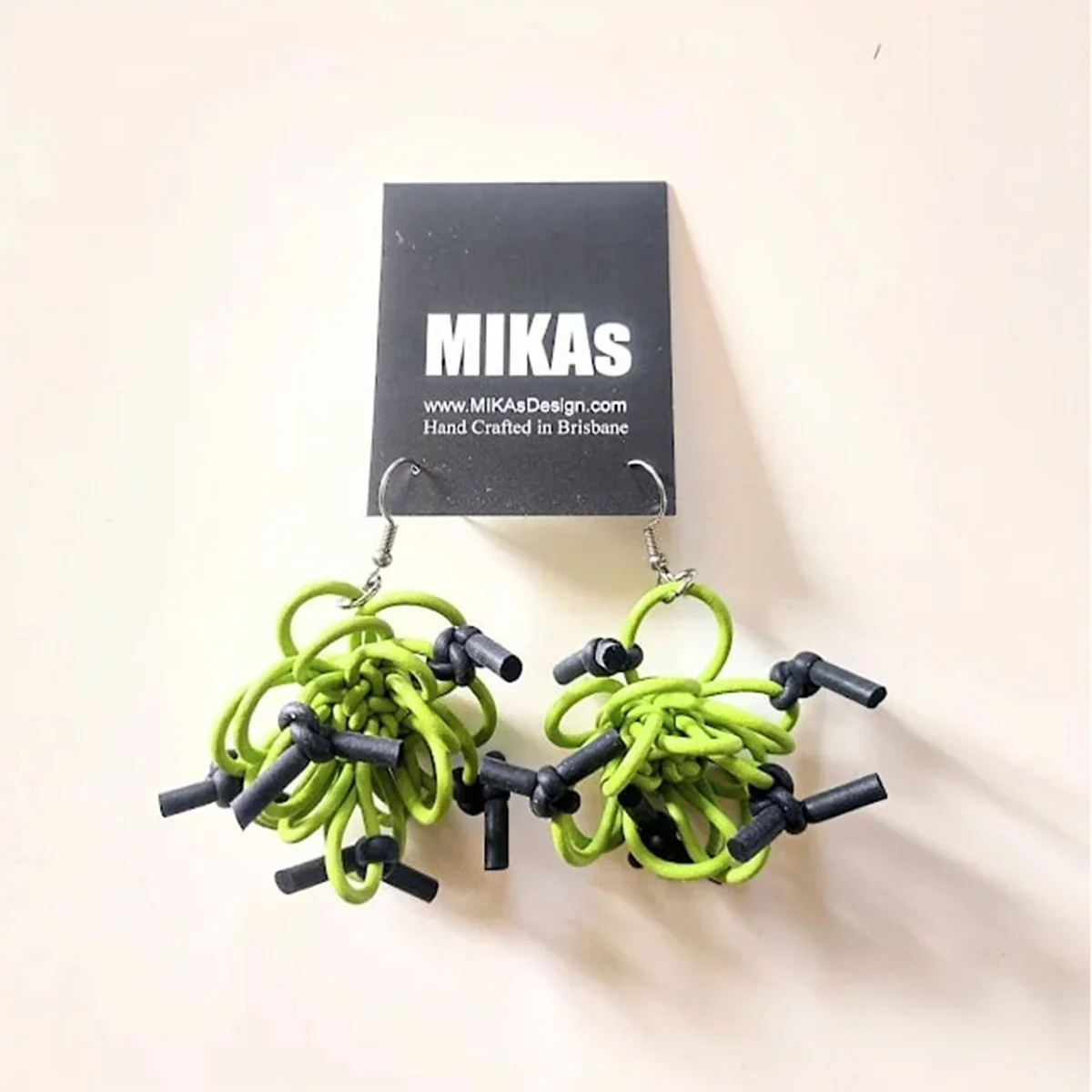 Earrings Kira Lime Base/Black - MIKAs