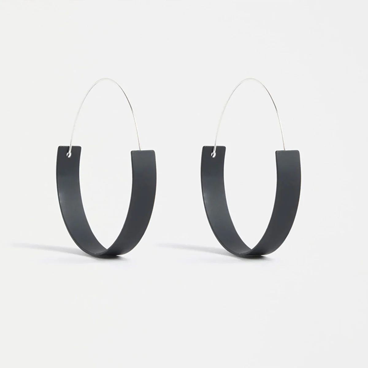 Hoop Earring Tona Large Black - Elk Accessories