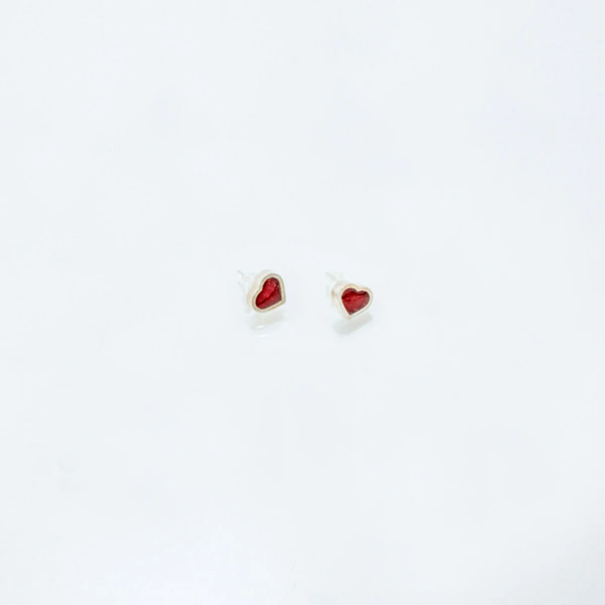 Silver Heart Earrings Moshi Red - Orbis