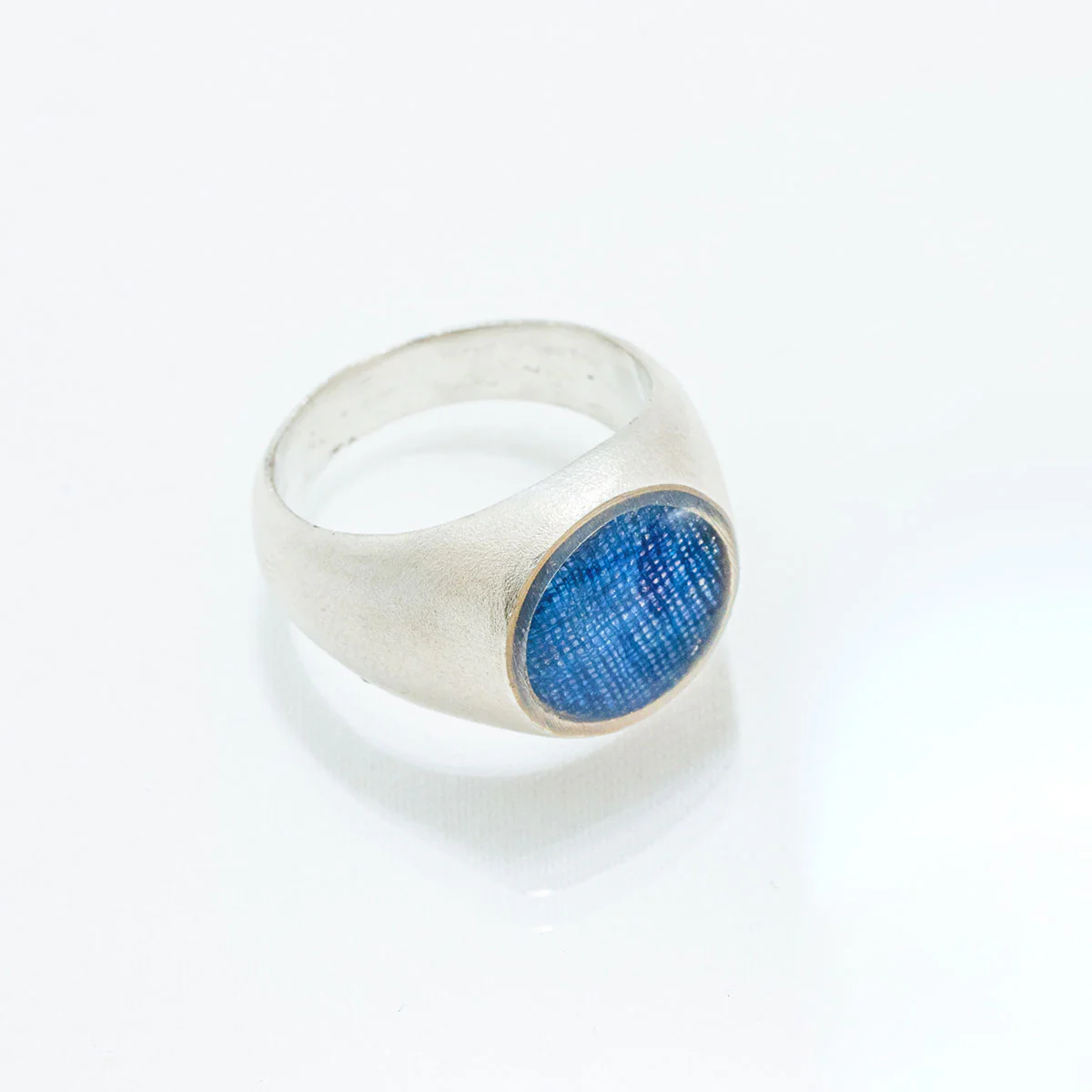 Silver Signet Ring Round Moshi Blue - Orbis